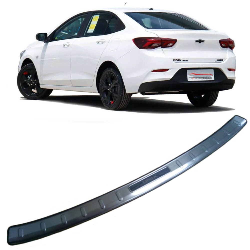 APLIQUE REAR BUMPER PORTA MALAS ONIX PLUS SEDAN 2020