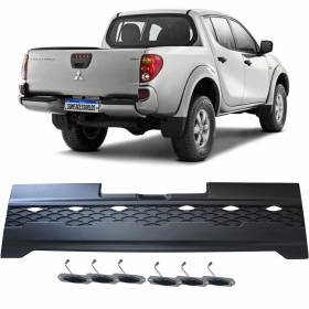 MOLDURA APLIQUE TAMPA CAÇAMBA MITSUBISHI L200 TRITON C/ LED Vo6